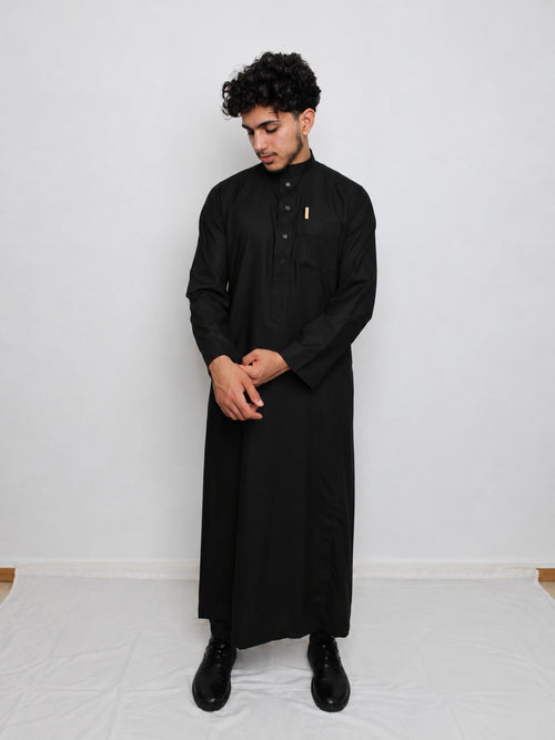 Premium Thobe in Schwarz mit Knöpfen