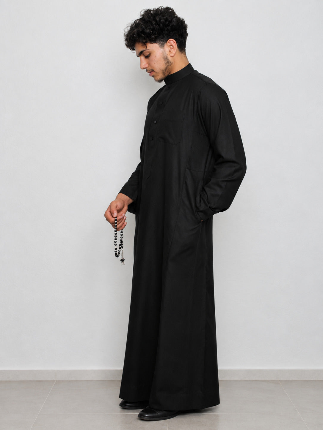 Thobe premium negro con botones