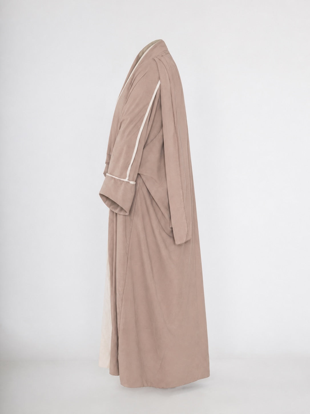 Kimono mit zweiteiligem Medina-Seidentanktop – schwebende Seitenansicht